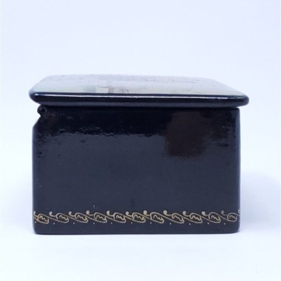 Fedoskino Russian Vintage Lacquer Paper Mache Trinket Box Signed Handmade - Picture 8 of 8